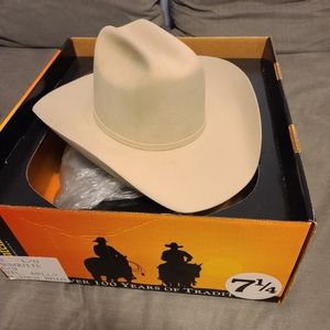 Serratelli 6x Beaver Felt off White Cowboy Hat